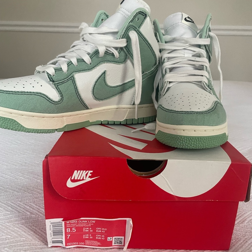Nike Dunk High Mint Green and White Sneakers